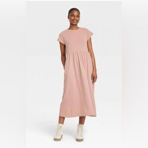 Universal Thread Pink Short Sleeve Midi Dress